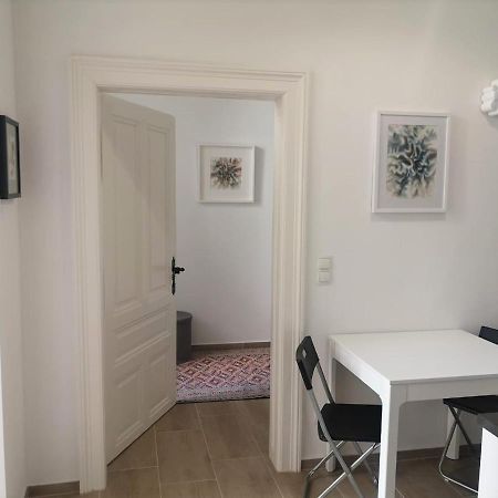 Апартаменты Ruhige Art-Garconniere Mit Balkon Вена Экстерьер фото